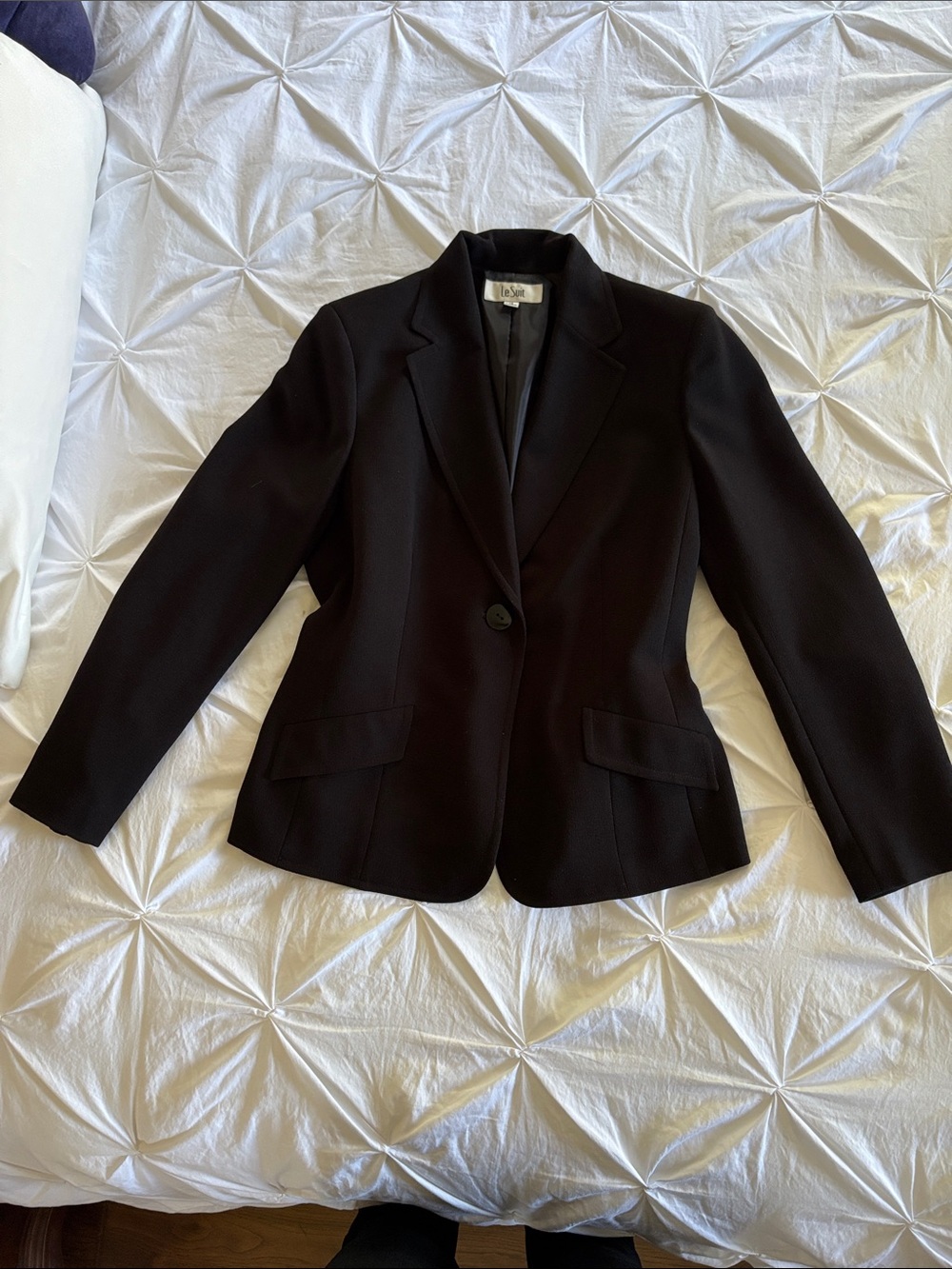 Le Suit Women's Black Blazer with Black Button - Picture 9 of 10